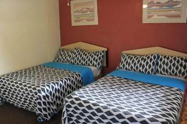 مُتل Economy Inn