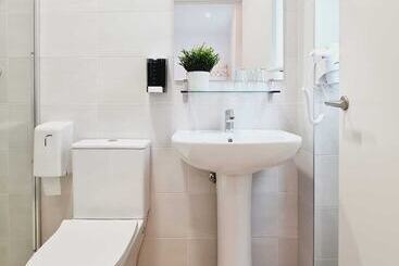 پانسیون Bilbao Rooms & Kitchen Santutxu