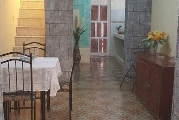 پانسیون Hostal Danita