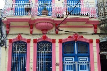 پانسیون Hostal La Preferida