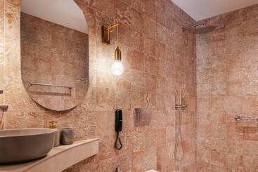 پانسیون La Montre Luxury Boutique Suites