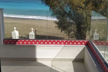 پانسیون Tamaris Suites