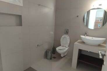 پانسیون Tamaris Suites