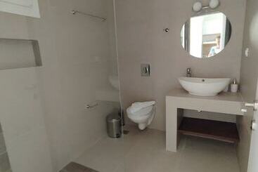 پانسیون Tamaris Suites