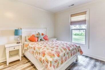 별장 Walk To Marina: Pet Friendly Little River Home!