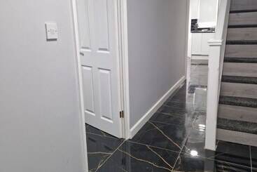 اقامتگاه Birmingham Blissful House