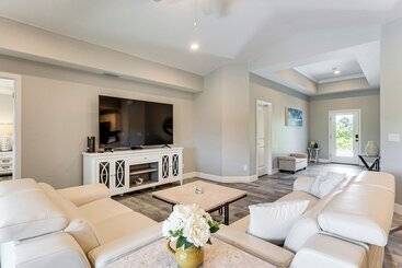 بيت ريفى South Gulf Cove Retreat W/ Grill   13 Mi To Beach!