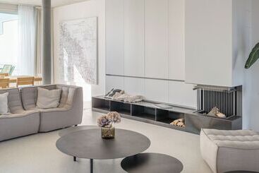 Wilmina Suites