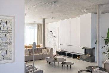 Wilmina Suites
