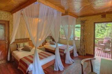 هتل Mara Leisure Camp