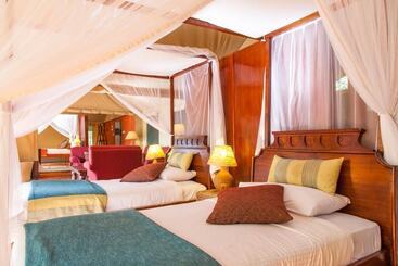 هتل Mara Leisure Camp