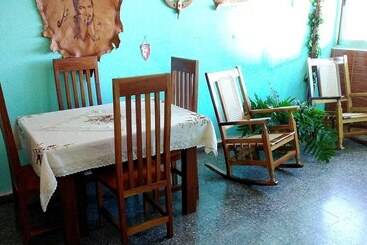 پانسیون Havana Breakfast Nohelia Y Osmany