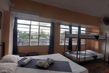 پانسیون Hostal Solaire