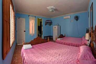 پانسیون Hostal Villa Martha