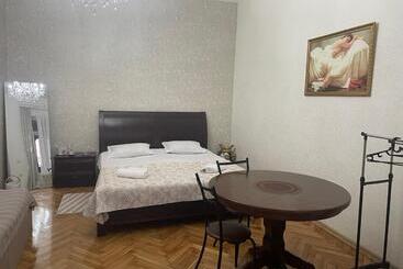 پانسیون Nits Guest House