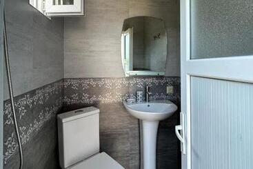 پانسیون Nits Guest House