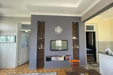 پانسیون Nits Guest House