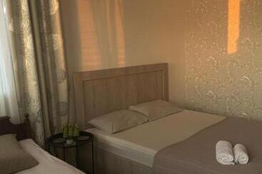 پانسیون Nits Guest House