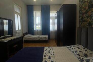 پانسیون Nits Guest House