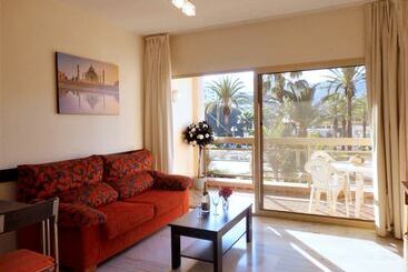 Waterfront Hotel Sunset Beach Apartment