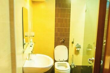 Parrot Hotel Arusha