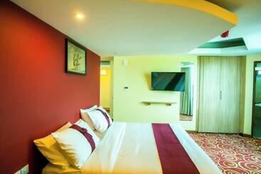 Parrot Hotel Arusha