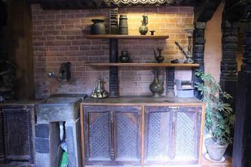 تختخواب و صبحانه Goathchen Guest House