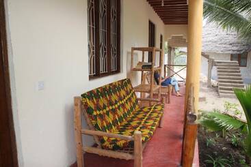 تختخواب و صبحانه Mpole Bungalows