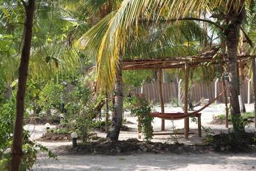 تختخواب و صبحانه Mpole Bungalows