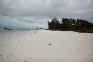 تختخواب و صبحانه Mpole Bungalows