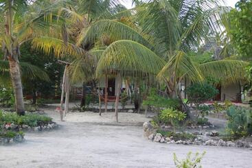 تختخواب و صبحانه Mpole Bungalows