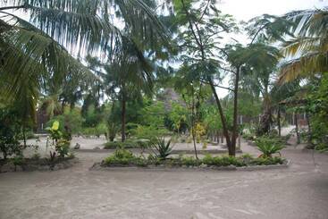 تختخواب و صبحانه Mpole Bungalows