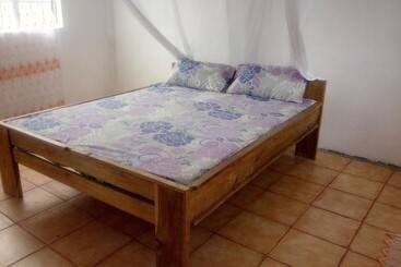 تختخواب و صبحانه Nyumbani Rest House