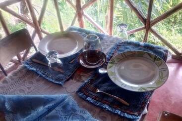 تختخواب و صبحانه Nyumbani Rest House