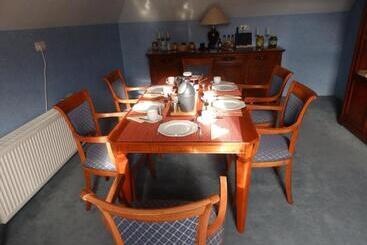 住宿加早餐  Short Stay Emmen