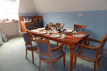 住宿加早餐  Short Stay Emmen