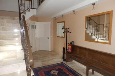 住宿加早餐  Short Stay Emmen