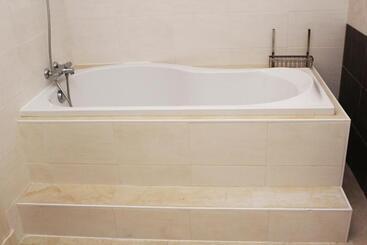 住宿加早餐  Short Stay Emmen