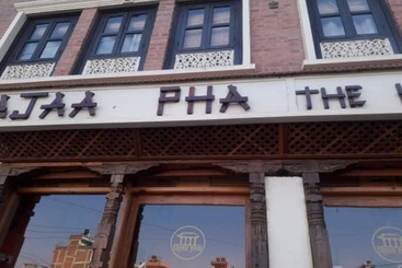 تختخواب و صبحانه Tajaa Pha The Heritage Home