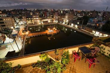 تختخواب و صبحانه Tajaa Pha The Heritage Home