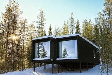 هتل Arctic Treehouse