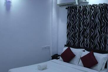 هتل Chandana Inn