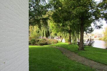هتل Herberg Welgelegen