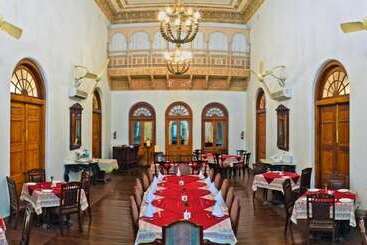 هتل Neemrana S Baradari Palace