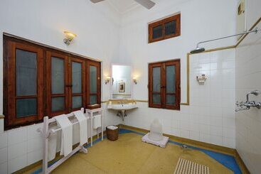 هتل Neemrana S Baradari Palace