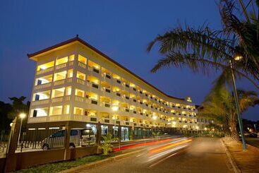 هتل Puri Kiic Golf View
