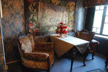 هتل Villa Antonius