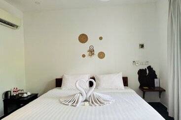 Long Set Resort