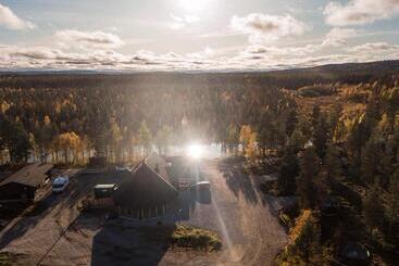 استراحتگاه Aurora Village Ivalo