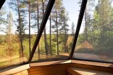 استراحتگاه Aurora Village Ivalo